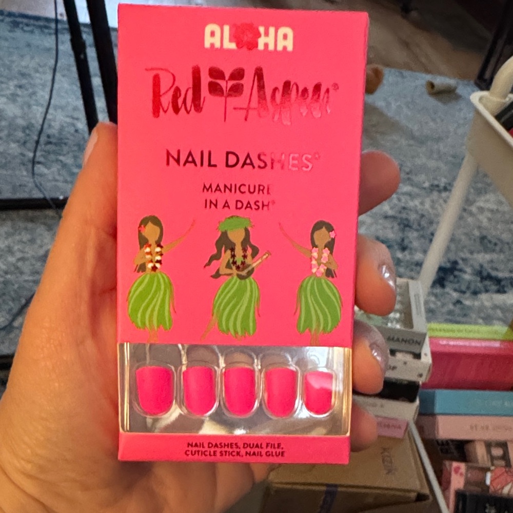 Red Aspen Nail Dashes - SHORT SQUOVAL - Nohea on the North Shore